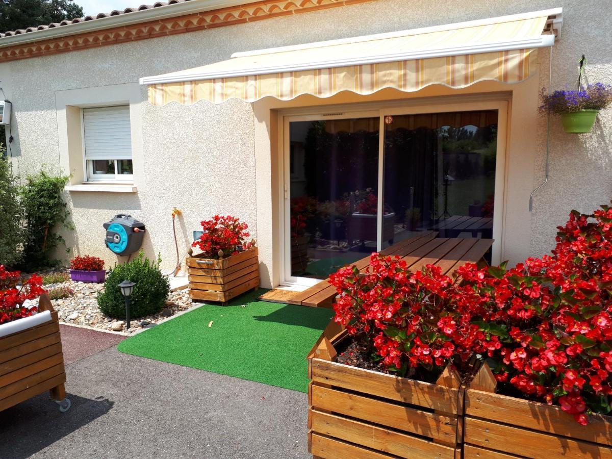 La Chenaie Bed & Breakfast Sainte-Marthe  Exterior photo